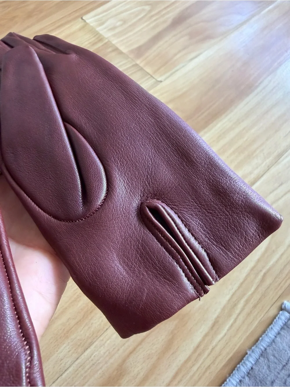100% Cashmere Lined Leather Gloves NWT